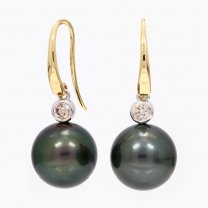 Collier black Tahitian pearl and champagne diamond shepherd hook earrings